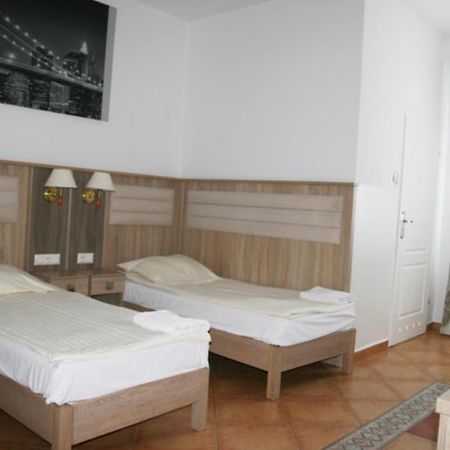 Lotos Hotel Rawicz Kültér fotó
