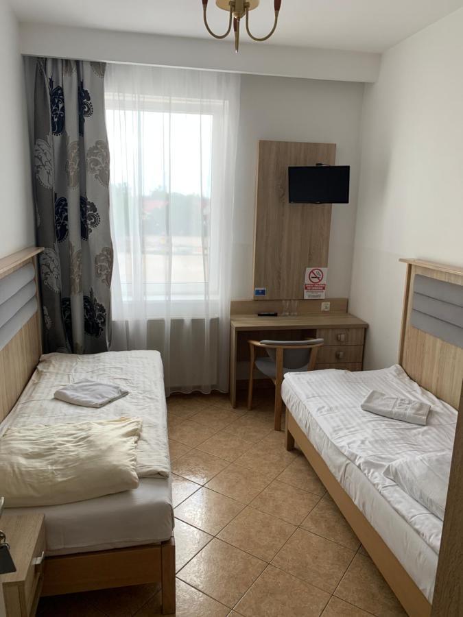 Lotos Hotel Rawicz Kültér fotó